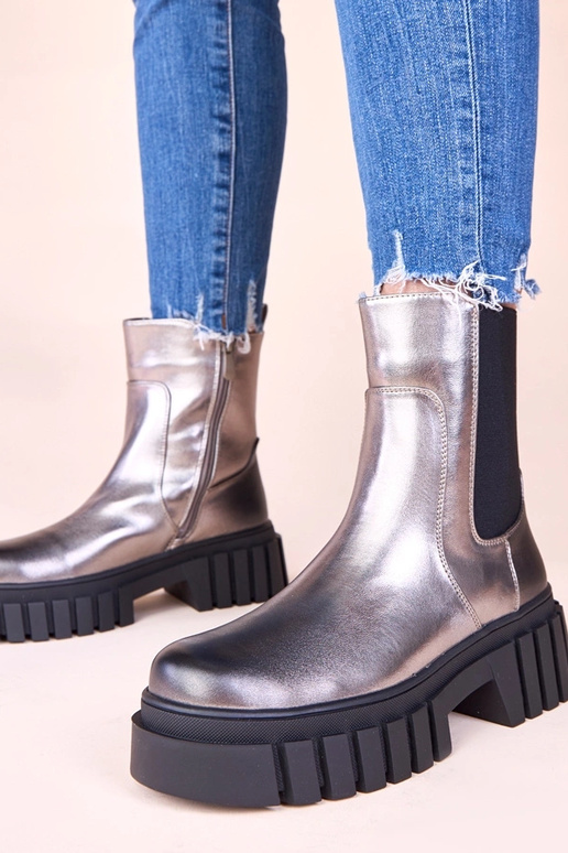 Strieborné čižmy na platforme s...