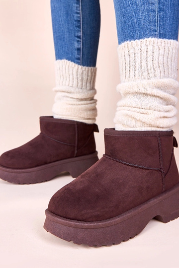 Hnedé zateplené snehové...