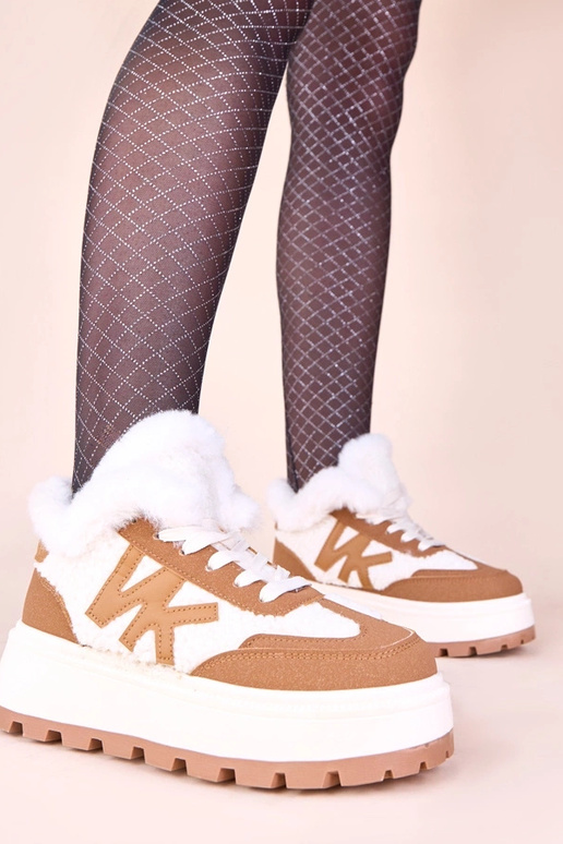 Hnedé športové topánky zateplené...