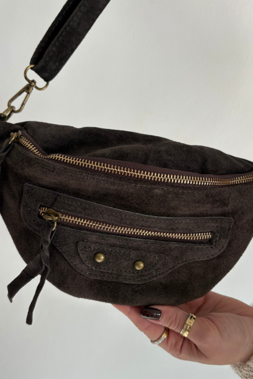 Kabelka na trupeZapnutéturalnego zo semišuu CzekoladoIna Romilly