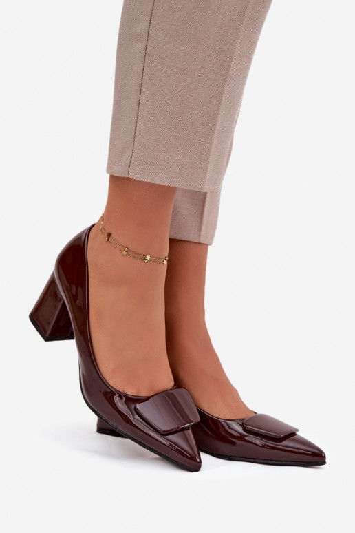 s lakovým efektom Topánky s podpätkami s ozdobami CzekoladoIne Isoline