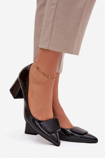 s lakovým efektom Topánky s podpätkami s ozdobami čierna Isoline 2