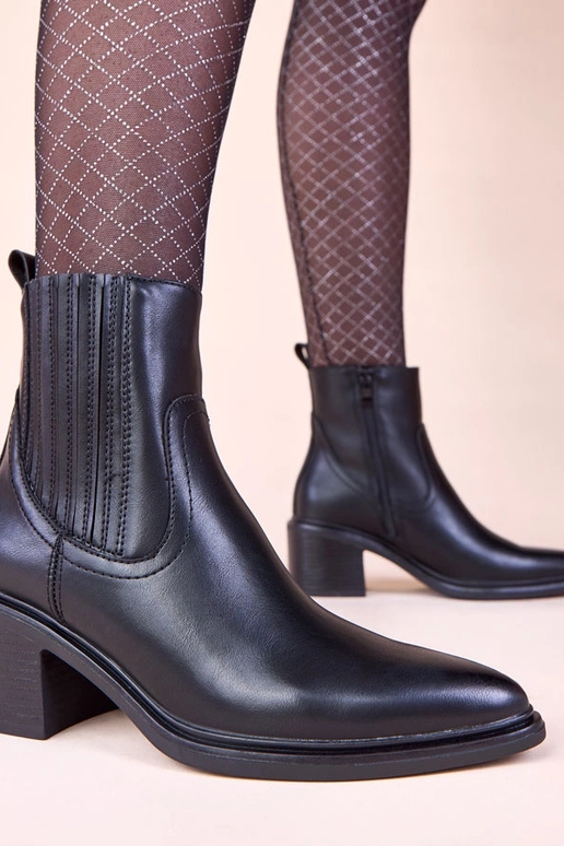 Čierne čižmy na stĺpiku s elastickým...