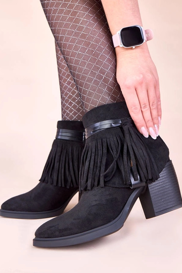 Čierne čižmy na podpätku... 2