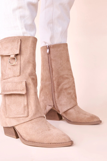 Pieskové čižmy na podpätku...