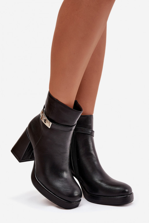 zahriať sa Dámske čižmy so zdobenými podpätkami čierna Giordina