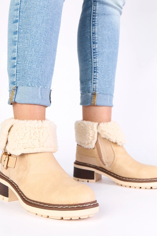 Pieskové čižmy na podpätku s ohybným...