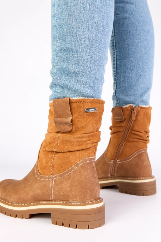 Hnedé teplé čižmy s riaseným zvrškom...