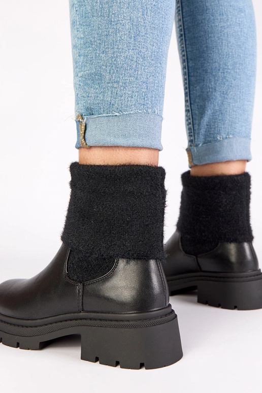 Čierne čižmy s elastickým vkladom a...