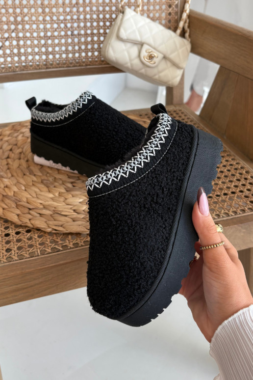 Detské snehové topánky pre mladých s kožušinou typu Baranek čiernej farby Selathiel