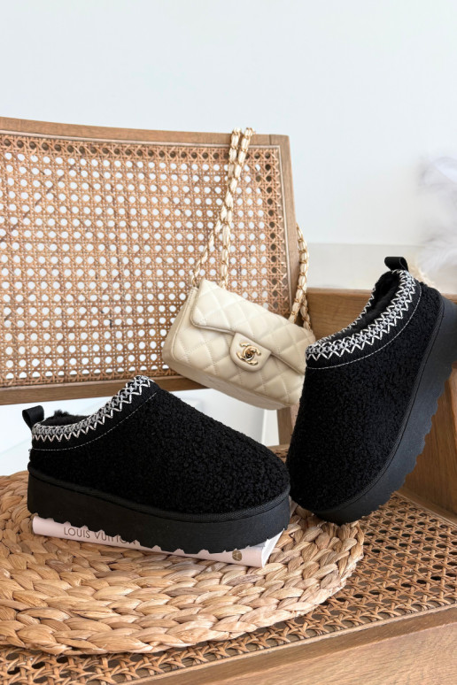 Detské snehové topánky pre mladých s kožušinou typu Baranek čiernej farby Selathiel