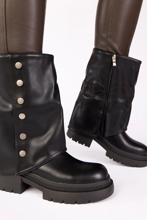 Čierne čižmičky s ohnutým zvrškom na...