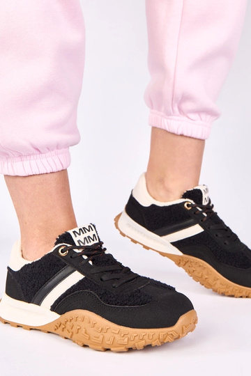 Čierne športové topánky... 2