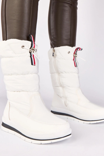 Biele snehové čižmy na...