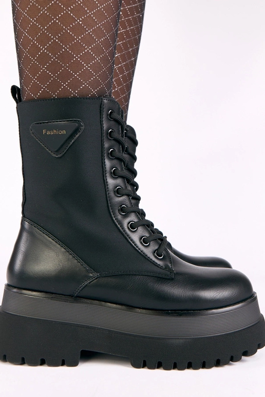 Čierne matné kotníkové topánky na...