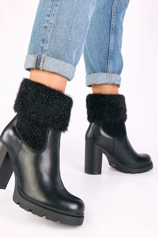 Čierne topánky na podpätku so...