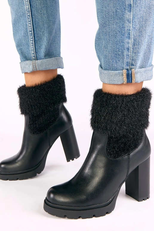 Čierne topánky na podpätku so...