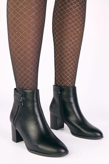 Čierne klasické topánky na...