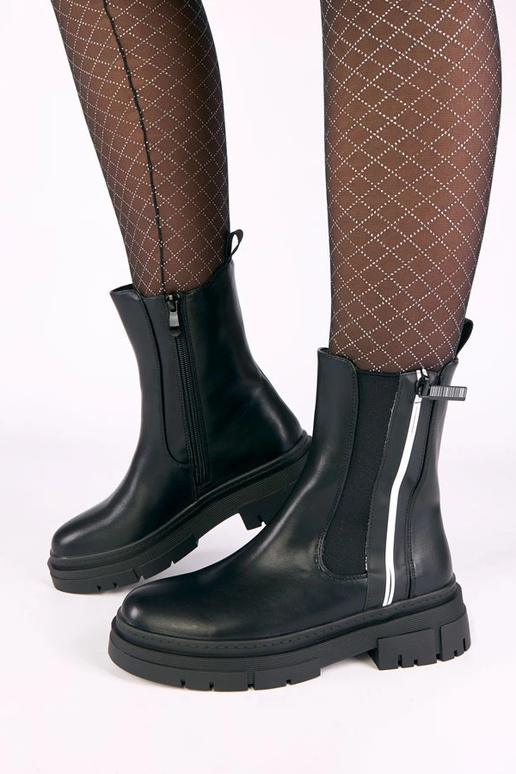 Čierne topánky na platforme s...