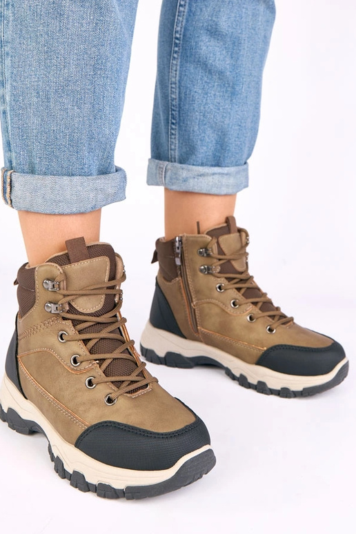 Tmavohnedé tenisky na platforme Briana