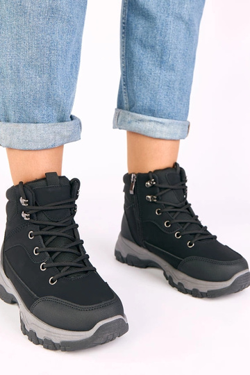 Čierne tenisky na platforme...