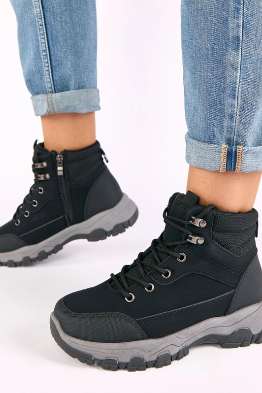 Čierne tenisky na platforme Briana