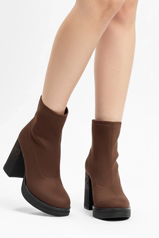 Hnedé topánky na podpätku s leopardím...