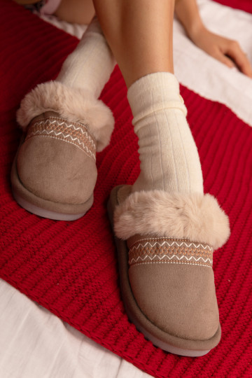 Chaki dámske šľapky Devianne s kožušinou a výšivkou