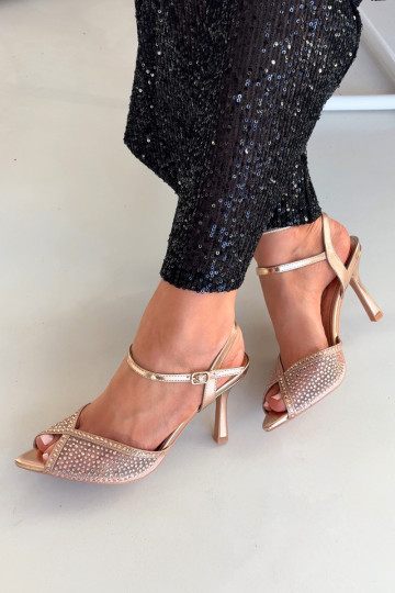 Dámske sandále s tenkými podpätkami S Dekoráciou Szampańskie Peloria 2