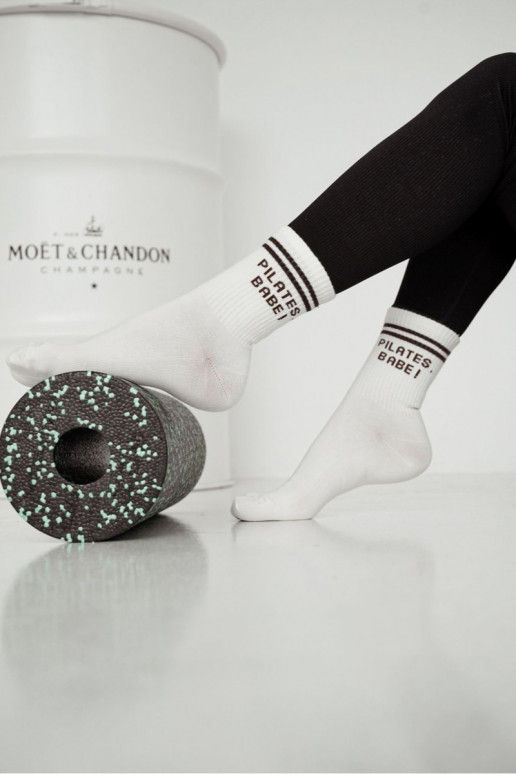 Ponožky DámskeHnedá farbam Zapnutépisem PILATES, BABE! slonovina