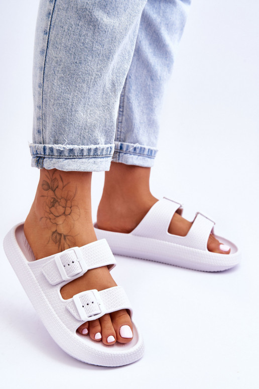 Dámske penové žabky S pruhmi biela farba Sharmen