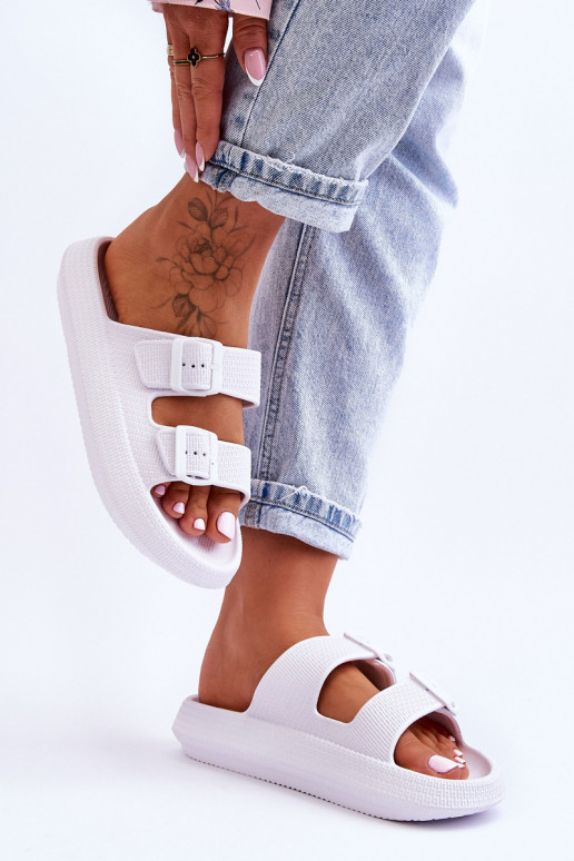 Dámske penové žabky S pruhmi biela farba Sharmen