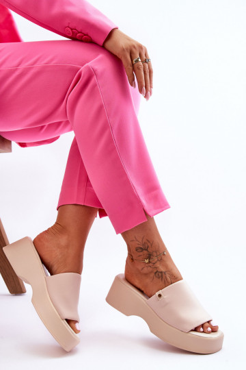 Dámske Papuče s platformou béžová Carmela 2