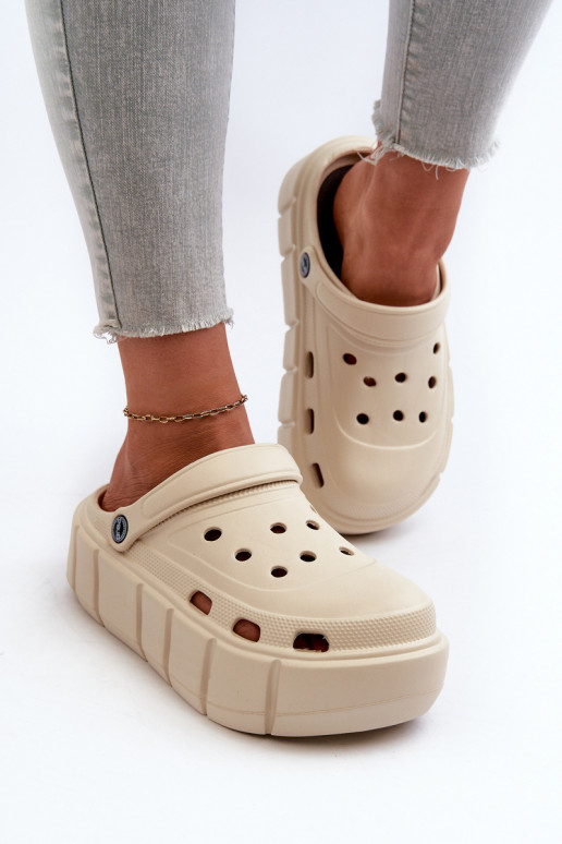 Ľahké papuče Dámske papuče s platformou béžová Itubia