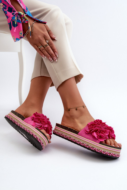Dámske papuče s platformou Ozdobione s kvetinovými motívmikami Ružová Nodina