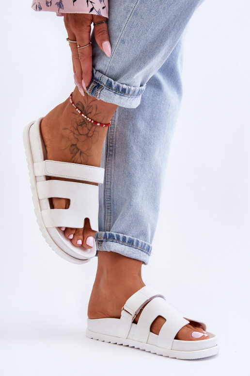 Klasický model Dámske papuče biela farba Molie