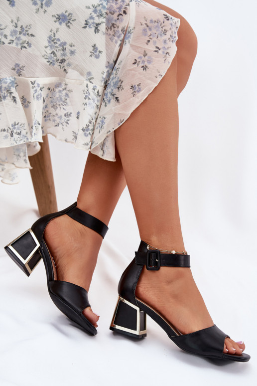 Dámske sandále na vysokom opätku čierna Zennia