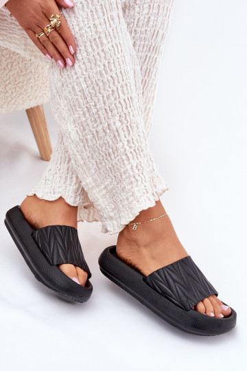 Dámske papuče Ľahké papuče s platformou čierna Vanesha