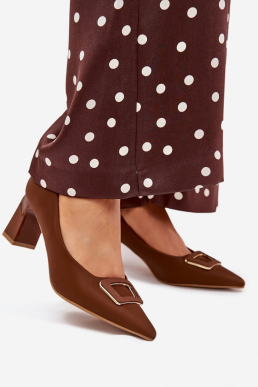 Topánky s podpätkami ozdobiť s prackami Hnedá farba Seriva