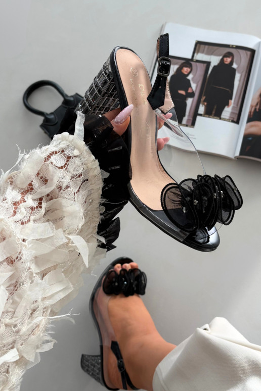 sandále s podpätkami so svietiacimi otvormi D&A MR52-237 čierna