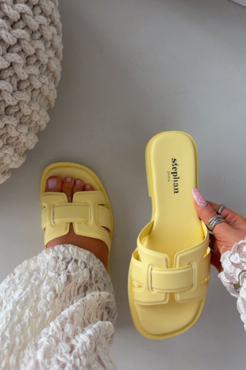 Dámske papuče so širokými podpätkami žltá Lorania 2