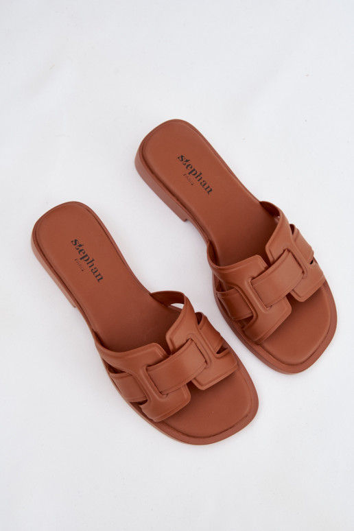 Dámske papuče so širokými podpätkami Hnedá farba Lorania