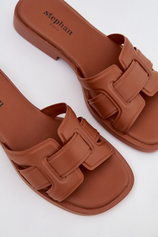 Dámske papuče so širokými podpätkami Hnedá farba Lorania