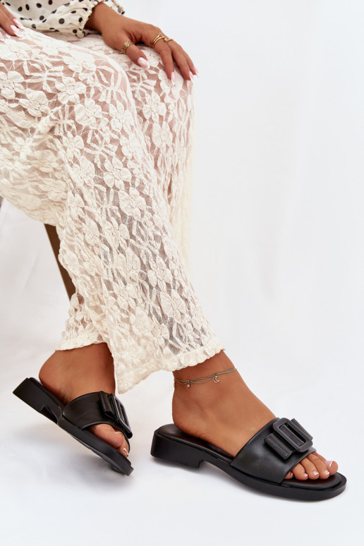 Dámske papuče so širokými podpätkami s prackami čierna Melivra