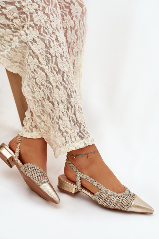 Dámske sandále S vrkočom Zapnuté Klocku zlatej farby Nivorra