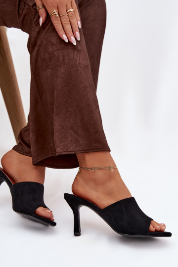 Dámske papuče s tenkými podpätkamiz eko semišuu čierna Isolia