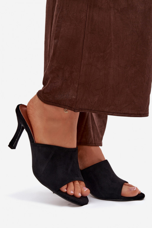 Dámske papuče s tenkými podpätkamiz eko semišuu čierna Isolia