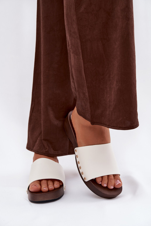 Dámske papuče s nitmi biela farba Terissa