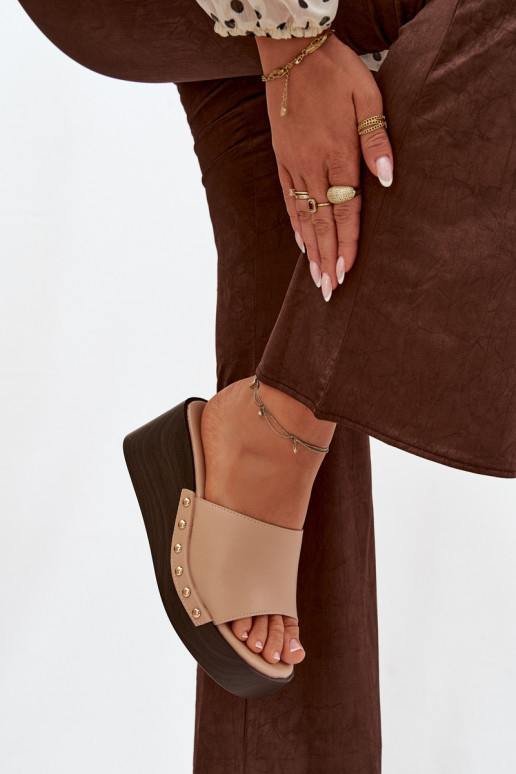 Dámske papuče Zapnuté INedge Ze zlatej farbymi Svorníky béžová Arionne