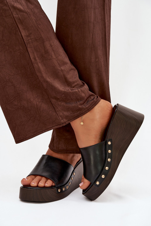 Dámske papuče Zapnuté INedge Ze zlatej farbymi Svorníky čierna Arionne